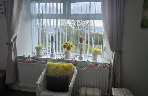 Belfast House | Scenic 3BR Retreat with Countryside Views