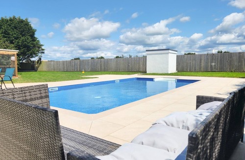 Port-Eynon Apartment | Sea View - 1 Bed Suite - Ocean Breeze - Port Eynon