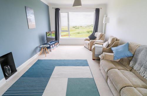 Castlerock House | Seacoast Cottage