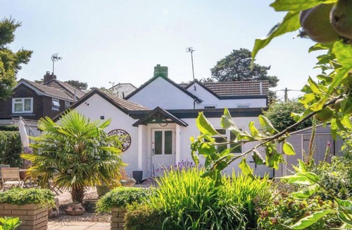 Dibden Purlieu Apartment | Sheep Room 11 -Peaceful Double - New Forest