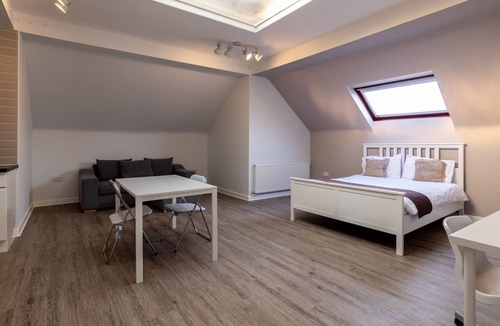 Cambridge Bed & Breakfast | Shelford Lodge