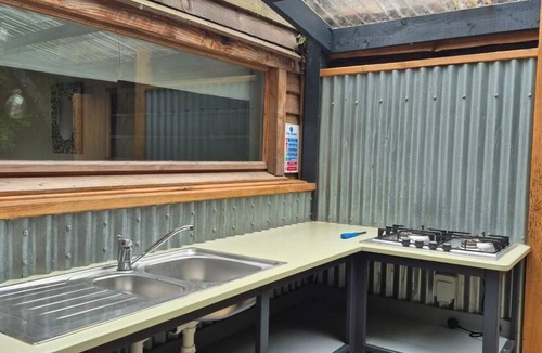 Ardnatrush Cabin | Sheperd's Hut, Sleeps 2 with Hot Tub and Garden