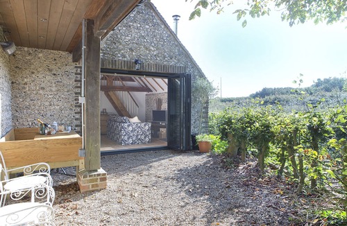 Chichester Cottage | Shepherds Barn
