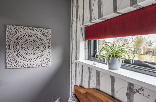 North Wheatley Cottage | SILVER BIRCH LODGE, romantic, with hot tub in Misterton