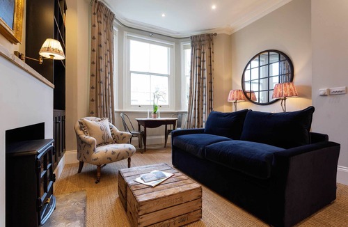 Addison Apartment | Sinclair Sophistication, by Veeve