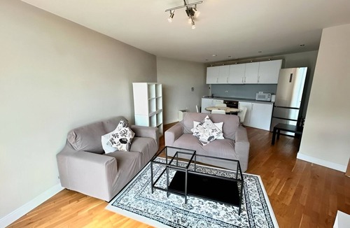 Cardiff City Centre Apartment | Skyline Views Opposite Utilita - Central Stay!