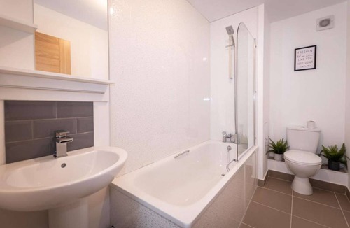 Ocean Village Apartment | Smart Apartments - The Royal Victoria
