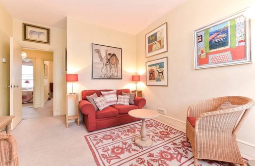 Warwick Apartment | Smart flat near Pimlico Tube