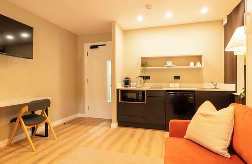 Westport Apartment | Smart Modern Studio with Luxury Murphy Bed