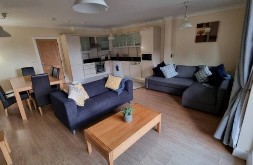 The Liberties Condo | Spacious 2 Bed Apartment w/balcony