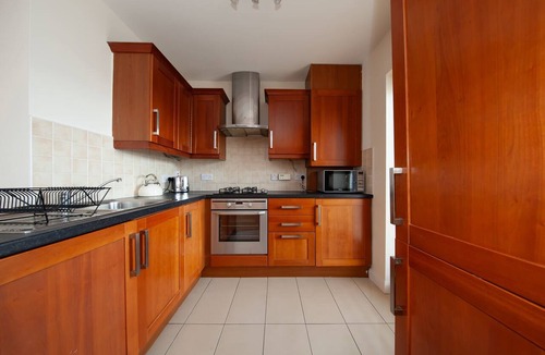 Sutton Cross Apartment | Spacious 2BDR Flat Near Portmarnock Beach