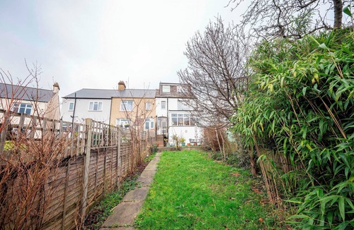 Anerley House | Spacious 3bedroom house near Crystal Palace London - Pass the Keys