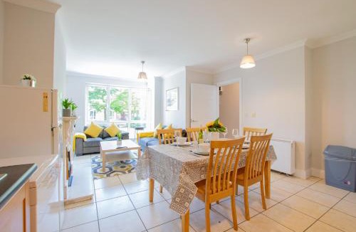 Limerick Apartment | Spacious 4-Bed Central Limerick Group Retreat