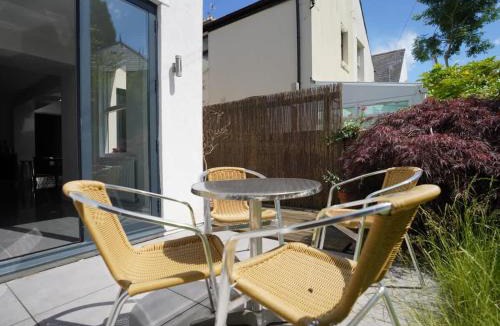 Pontcanna House | Spacious 4 Bedroom Character Home in Pontcanna