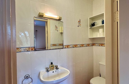Terryland House | Spacious 4-Bedroom Retreat