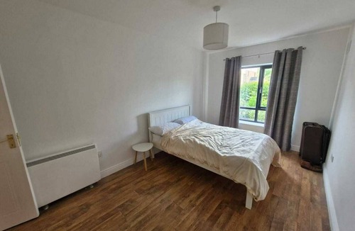 Santry Apartment | Spacious Bright Modern Apt With Garden