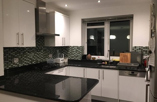 Haverstock Apartment | Spacious family-sized bright flat near Primrose Hill Hampstead Heath and Regents