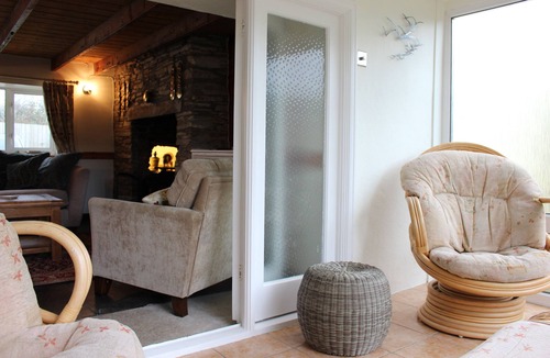 St Teath Cottage | Spacious farmhouse with large childrens play area and fabulous family kitchen.