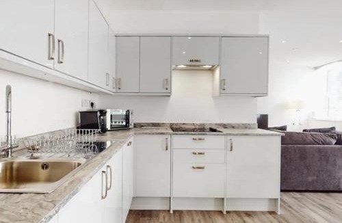 Six Bells Apartment | Spacious two bedroom apartment with Valley views