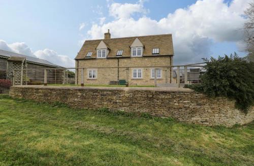 Nettleton House | Stanbridge Cottage