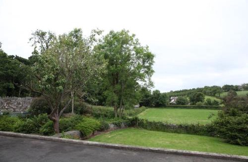 Bailliesmill Villa | Stone Gate lodge with Private Hot Tub