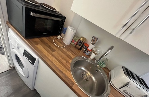 Gospel Oak Apartment | Studio Flat in Camden Town Close to London Central