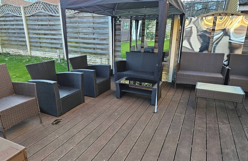 Waddon Apartment | Studio for 2Guests-Parking-Garden-NearLondon-Ac