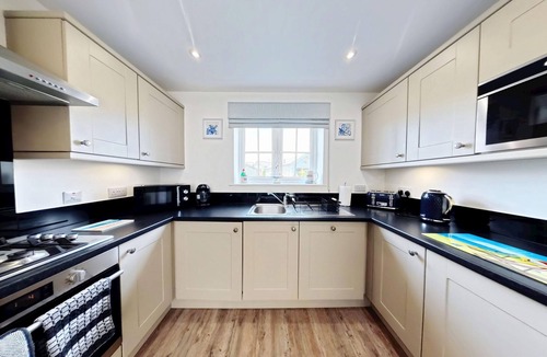 Filey Cottage | Stunning Coastal Cottage - Sleeping 5 in 2 Bedrooms - Pool and Beach Access Included.