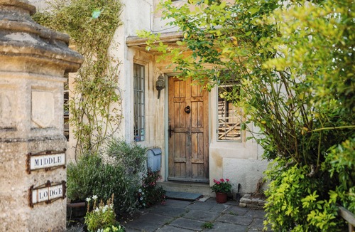 Stroud House | Stunning four bedroom Cotswold House with Glorious Views.