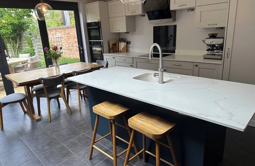 Henley House | Stunning Home in Central Henley