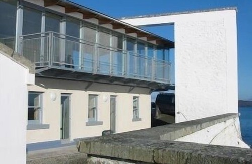 Goleen House | Stunning Lighthouse Location with Panoramic Ocean Views