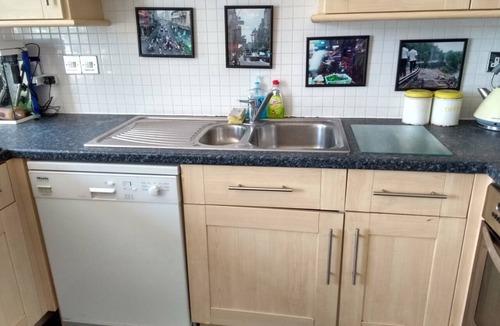 Brighton Apartment | Stunning Retro Apartment in Leafy Brighton Street with Sea Views