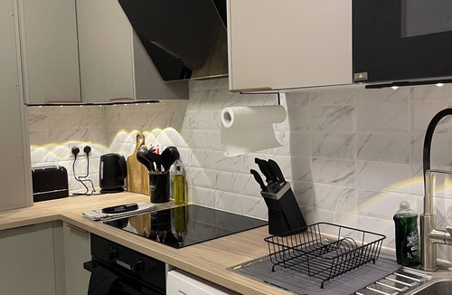 Evelyn Apartment | Stylish 2-Bed Flat - Heart of London *Zone 2*