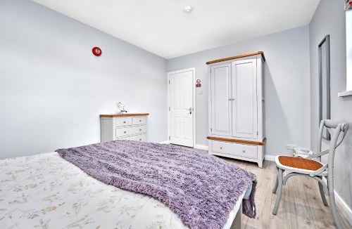 Portglenone Apartment | Stylish apartment close to Causeway Coast & Glens