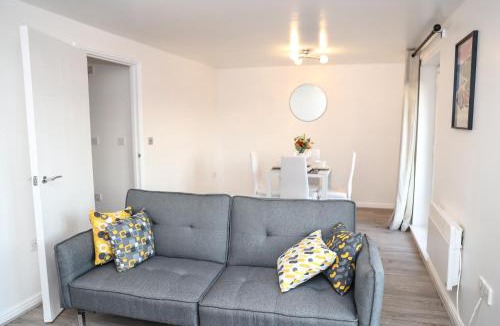 Abbey Wood Apartment | Stylish Flat by SN Homes - Zone 4 Abbey Wood London