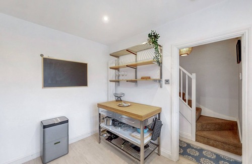 Swiss Cottage Apartment | Stylish flat in West Hampstead - Pass the Keys