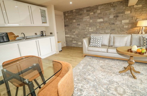 Londonderry Cottage | SUITE 33A in Londonderry, Northern Ireland