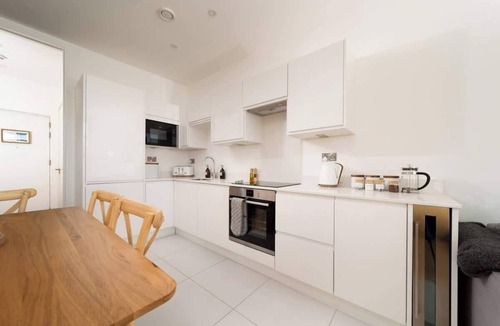 Lynmouth Apartment | Sunset Terrace - 2-Bed Sea View Apartment at Tors Park with Terrace