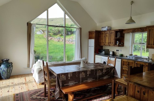 Oughterard House | SUPERB COTTAGE ON 9 ACRES PROPERTY