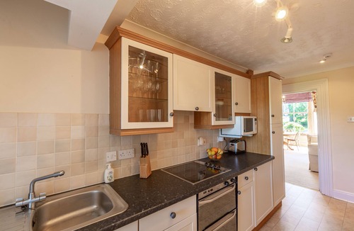 Harrogate City Centre Apartment | Swan View Apartment Harrogate - Prime location. 1 bedroom sleeps up to 3