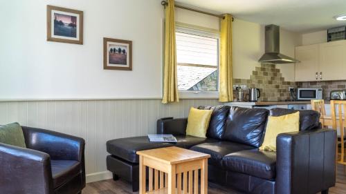 Fivelanes Ski Chalet | Ta Mill Cottages & Lodges - Meadowview Chalet 1