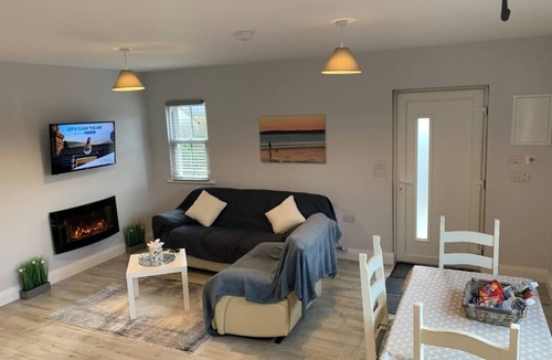 Inagh Cottage | Tadgh's Cottage Near the Cliffs and Beaches