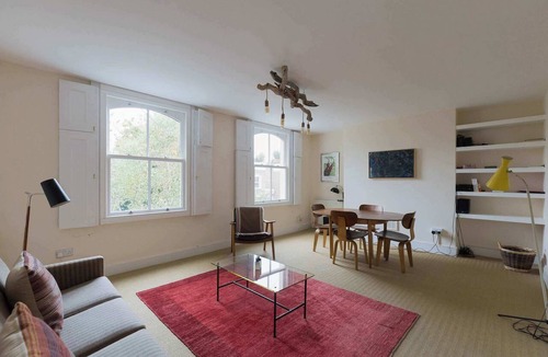 Canonbury Apartment | Tasteful 1BD Flat in De Beauvoir Town