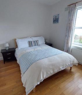 Carrick House | Teach na Mara Cottage Kilcar Donegal
