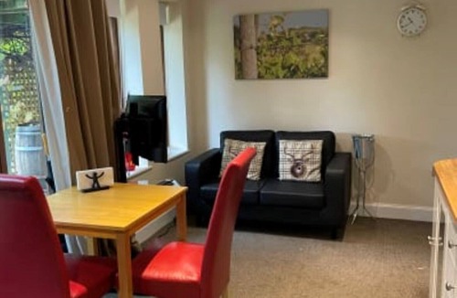 Folkestone Cottage | Terlingham Vineyard self catering sleeps 2