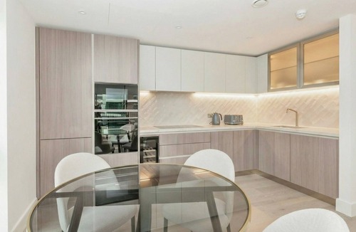 Rotherhithe Apartment | Terrific 2-bedroom apartment in London perfect for your stay