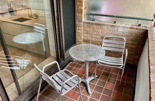 South Bank Apartment | Thames Bankside River view city apartment