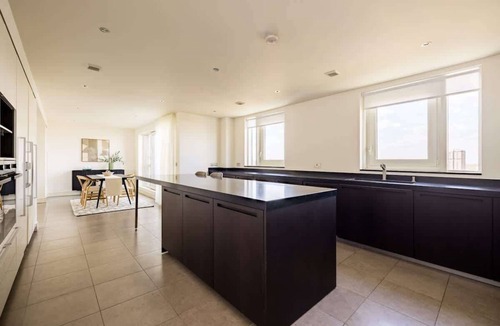 Sands End Apartment | Thames View, Three Bedroom Apartment