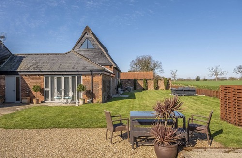 Irstead House | Thatch Barn, Burlingham , Norfolk