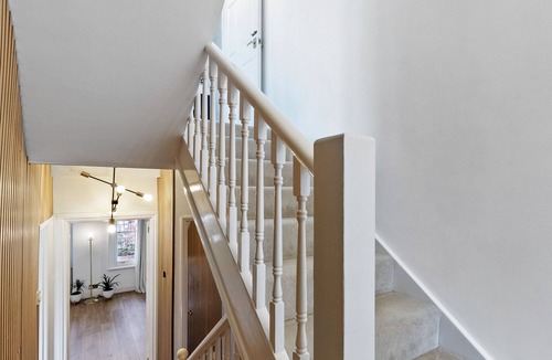 Sands End Apartment | THE CHELSEA MAISONETTE 3 BEDROOMS HOUSE IS SITUATED IN A BEAUTIFUL AREA